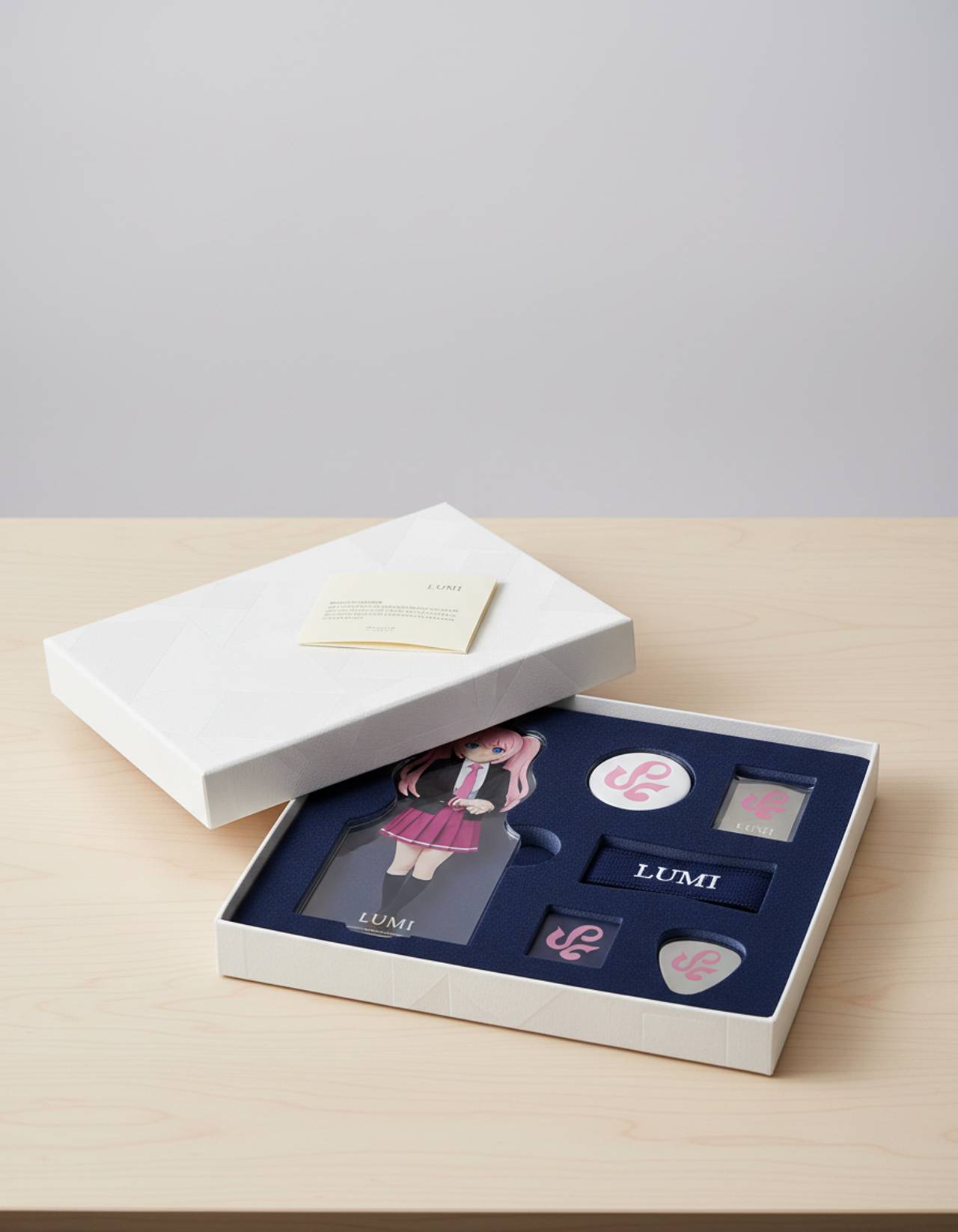 Glossy desk display